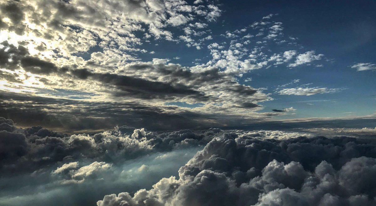 Good morning. Buenos días.

#avgeek #planespotting #travel #weather #planespotter #avation #sundown #pilot #shotoniphone #airbus #aviacion #amanecer #sunrise #sky #NaturePhotography #tenerife #quesuerteviviraqui #teide #canarias #sunrise #clouds #nubes #ComparteTuAtardecer