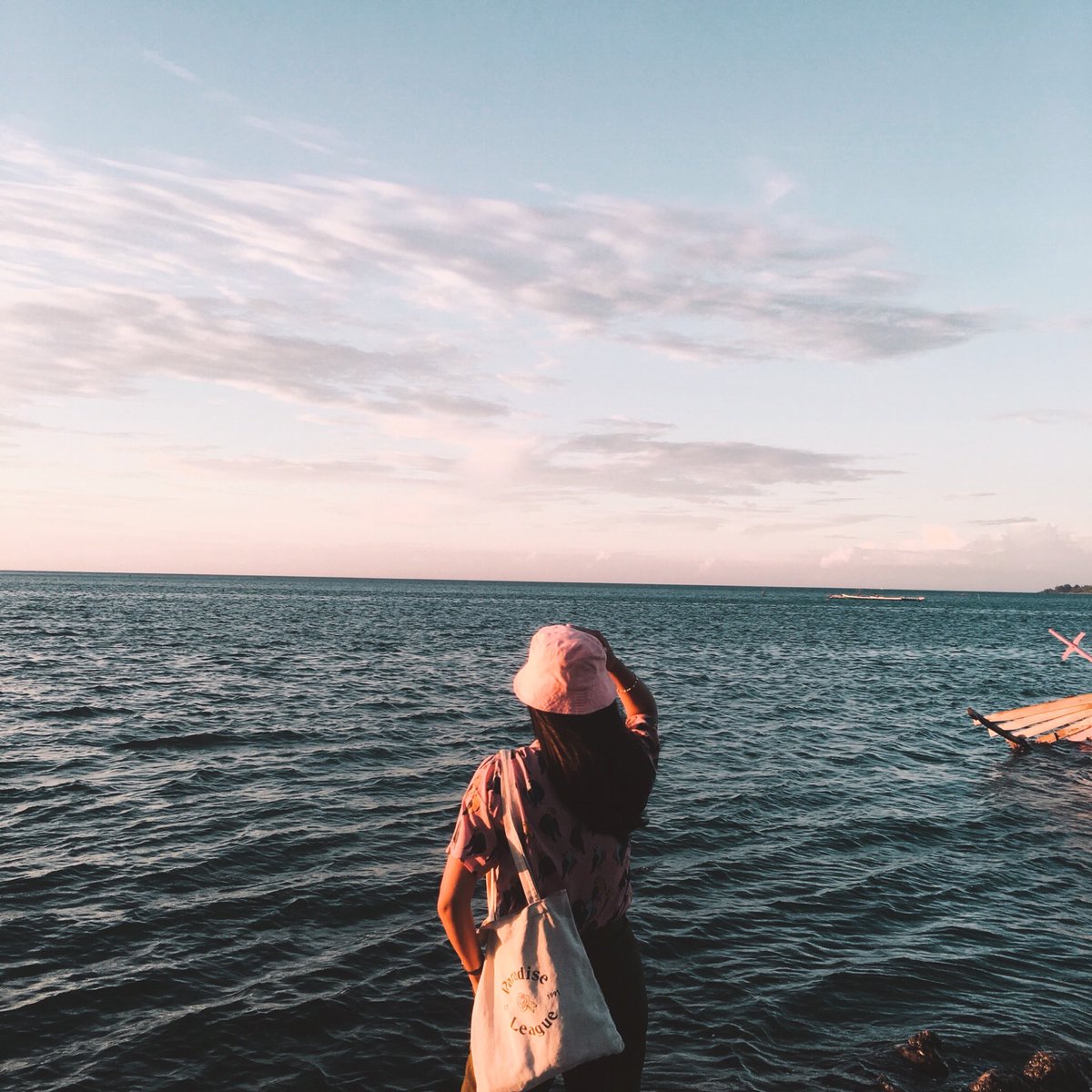 hiintuna's tweet photo. I miss you, I miss the ocean 🥺😭 https://t.co/edDX6XDCm0