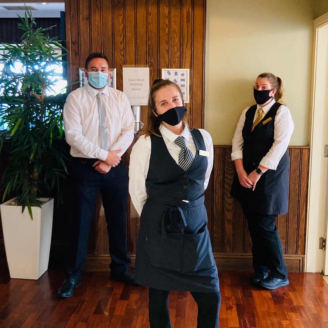 Meet some the team who will be looking after you today. Enjoy our carvery menu available from 12.30pm. 😊

#parkhoteldungarvan #flynnhotels #waterfordgreenway 
 Waterford Food Way  Visit Waterford
