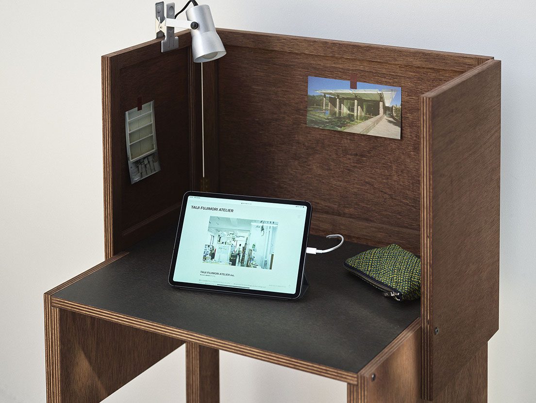 CasaBRUTUS's tweet image. 「家が仕事できる環境にない」と悩む人に。家具デザイナー藤森泰司がコロナ禍をきっかけに立ち上げた〈WFH（WORK FROM HOME）〉プロジェクトを紹介します。
⇒ ow.ly/mKuZ30r6Xa2