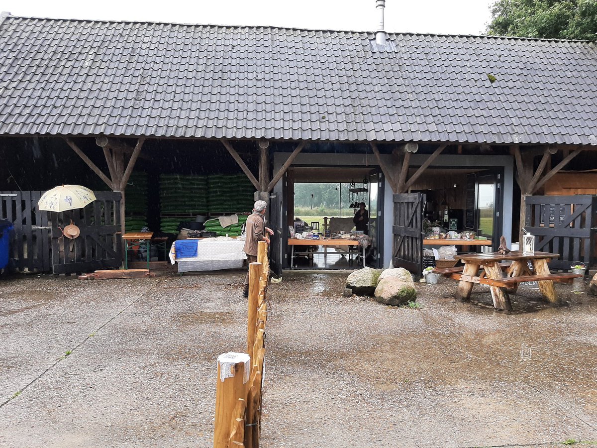 FienRoel's tweet photo. We zijn weer open. Schaapskooi de Zaandstee. Achter 't Zaandstee te Lhee. https://t.co/NUvnItgr0H