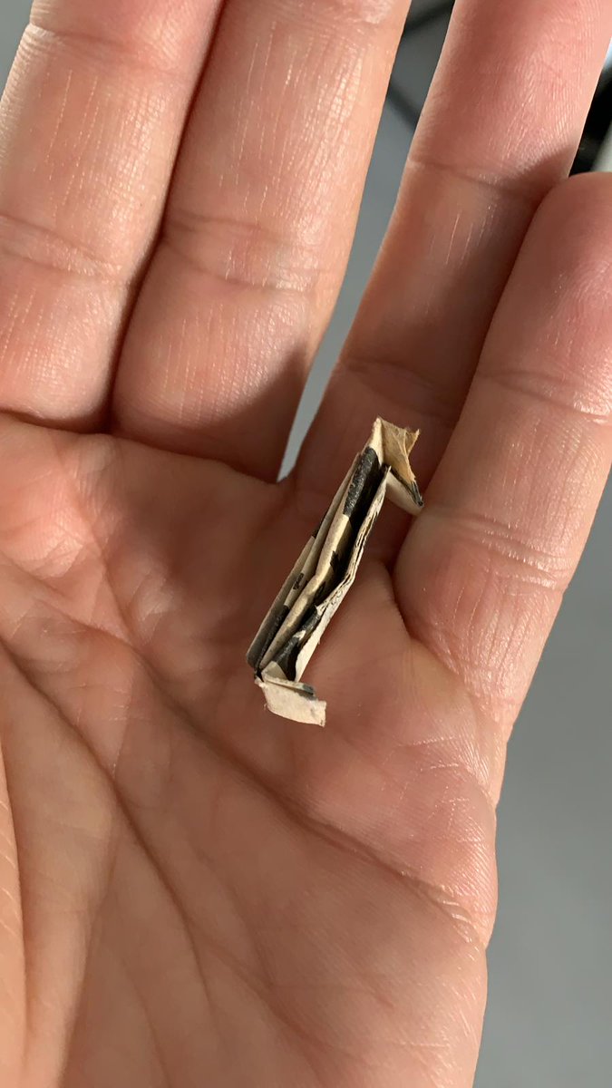 Wij krijgen bericht dat het dievengilde papiertjes achterlaat tussen de deur. Dit om te kijken of u thuis ben. Vind u dit tussen uw deur meld dit dan bij de politie. Want een veilig Nieuwerkerk doen we tenslotte samen!