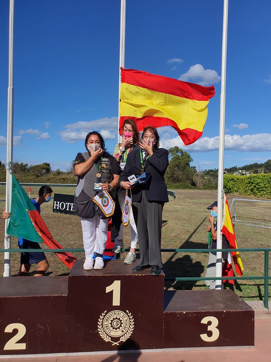 Campeonato de Europa Fan32 Helices.  España Campeona de Europa 2020. Aprendiendo a Sonreir con mascarilla jaja