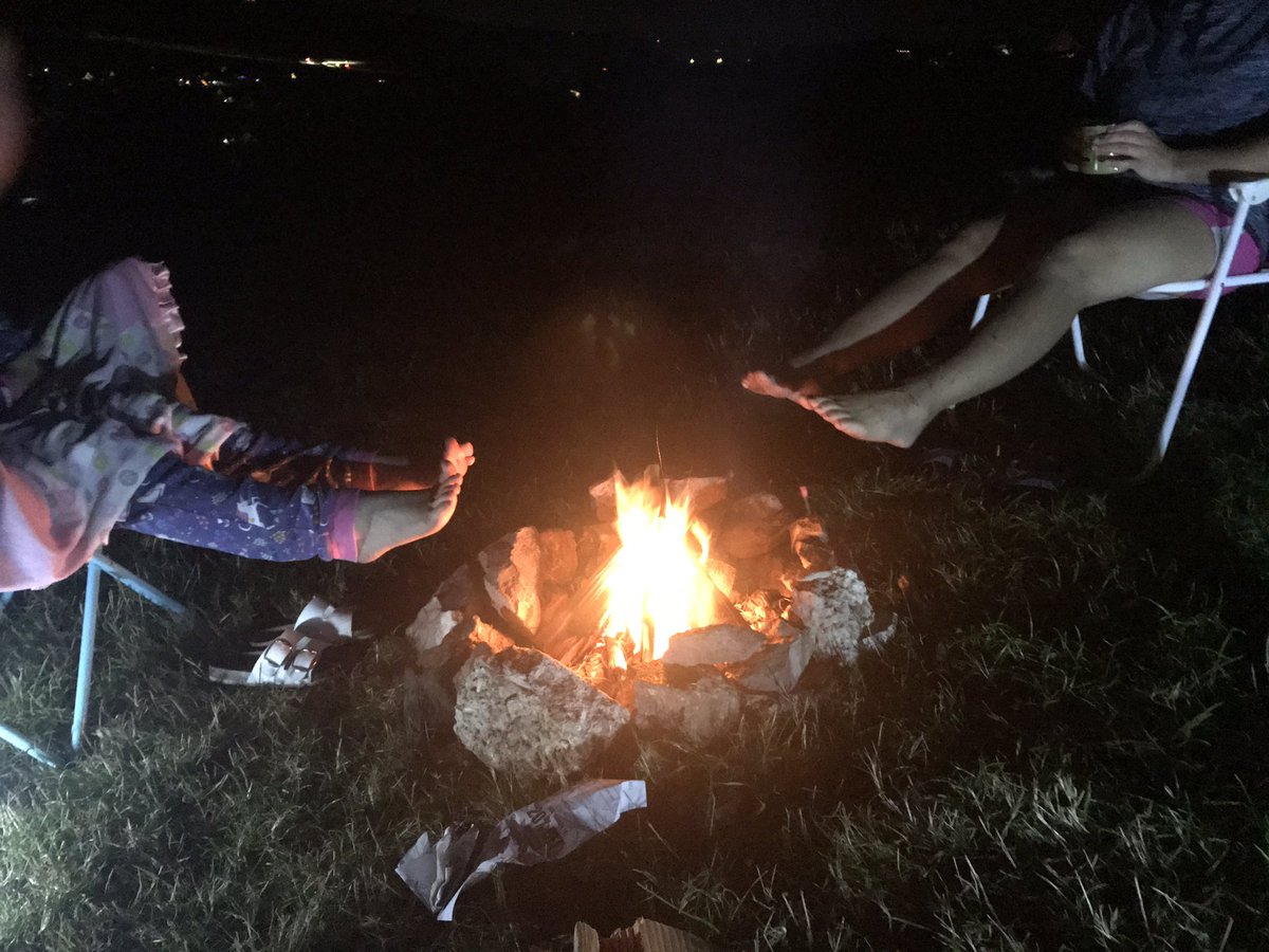 victoriasear's tweet photo. #camping #freshair #greatoutdoors #familytimebesttime https://t.co/BjBjfDytN6