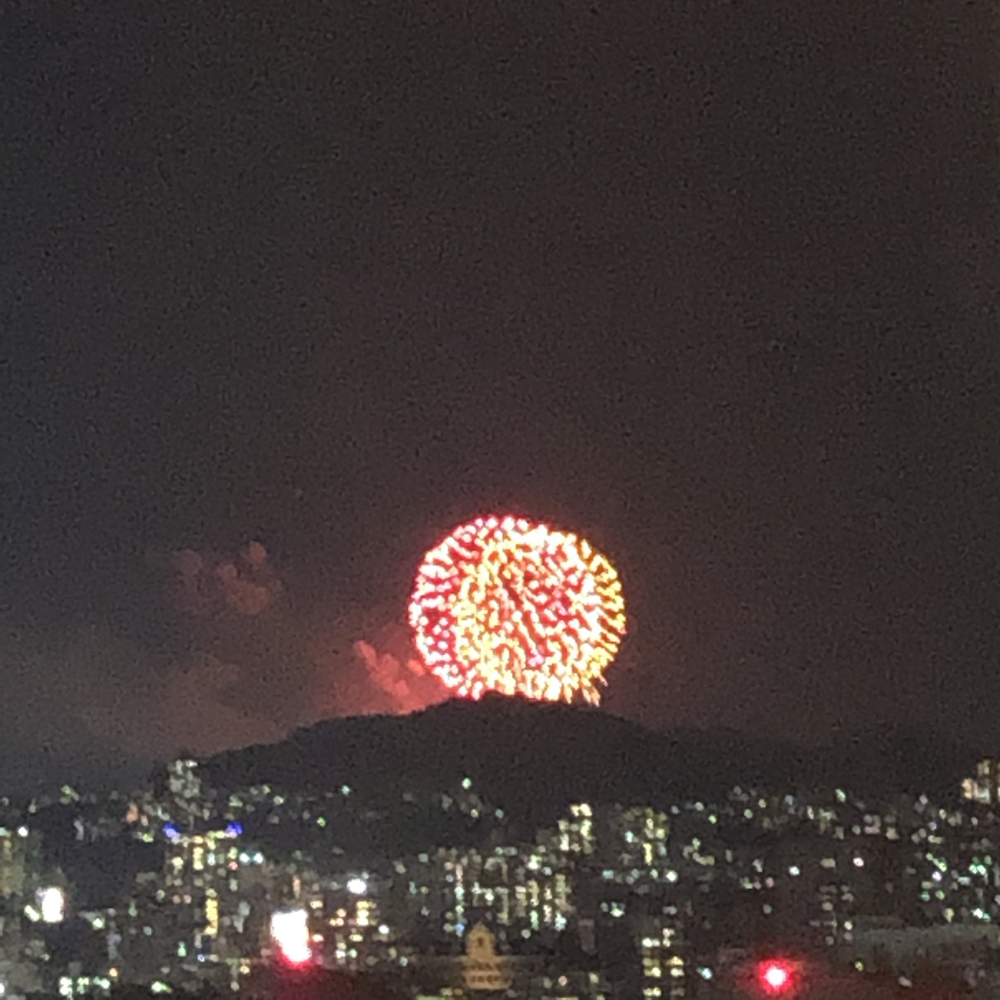 カズスケ Fhr Viv Adv150 Wknd 時津か長与で花火 上がってない 打ち上げ花火 T Co G1xqrchir7 Twitter