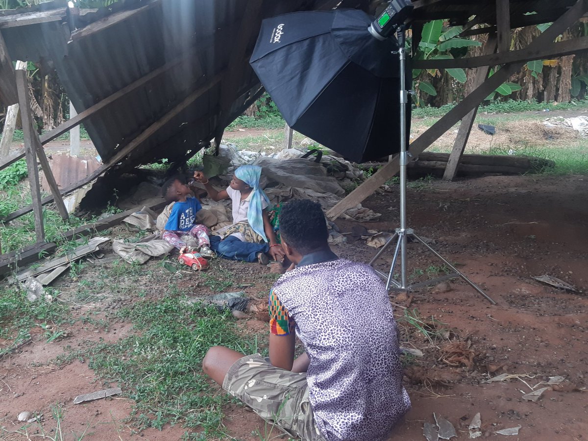 edosartistry's tweet photo. Cadburychocolate challenge in exchange for photography kit.
I created this homeless concept with my family,, i really Want to win this if not for anyone else but for my little nephew, I promised him.💔 https://t.co/UWfJqmweAE
