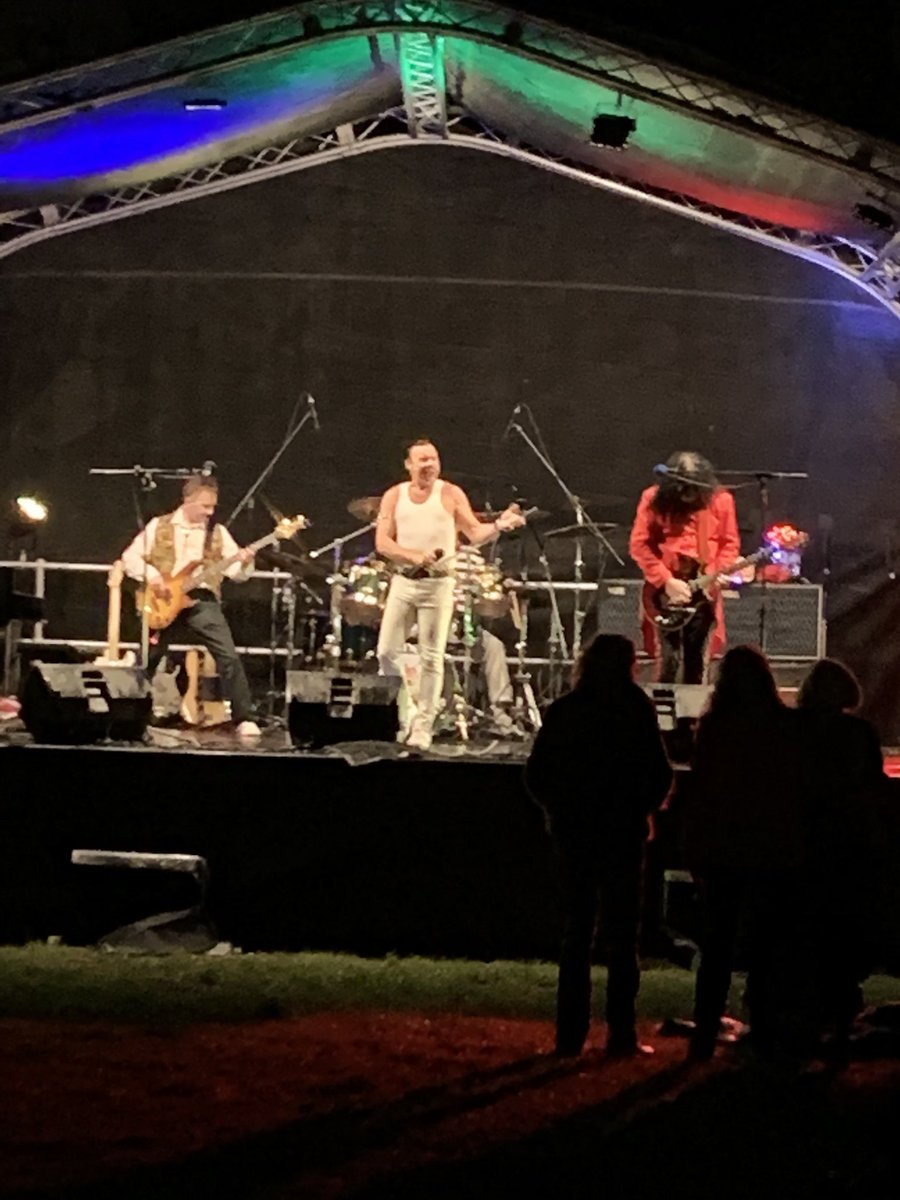 Loved watching #bohemians at the #chiswickfestival  last night.  Great seeing live music again, socially distanced, of course.  All to raise money for Chiswick House.  Loads more events planned for the next 12 nights. #welovechiswickhouse l