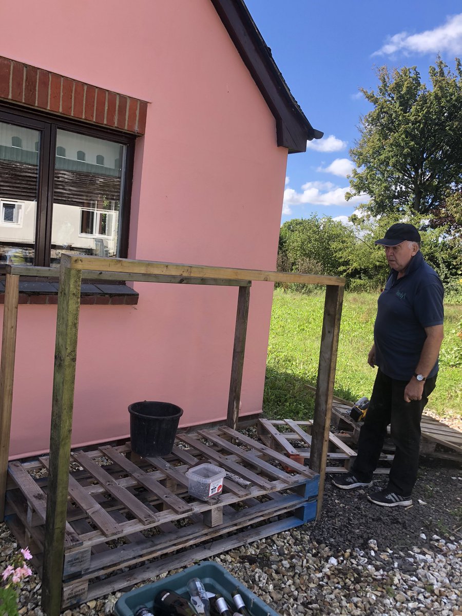 Rosyhardy62's tweet image. Busy building ??
@RobHardyPlants is in construction mode #logstore