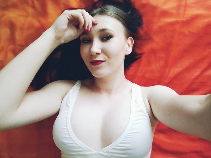 😜😏 https://t.co/h9JSXuBlvu<a href="/tag/%D0%BD%D0%BE%D0%B2%D0%B0%D1%8F%D0%B0%D0%B2%D0%B0%D1%82%D0%B0%D1%80%D0%BA%D0%B0"class="tags"><span>#новаяаватарка</span></a>