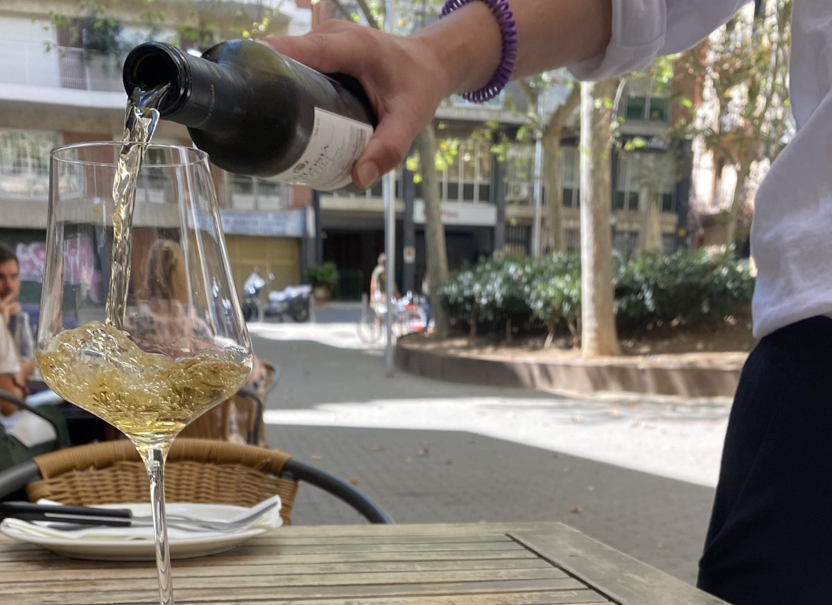 NachoSanahuja's tweet photo. Després de Missa d’una toca fino a ca la Janina @MonocromWine https://t.co/ToqcUWragH