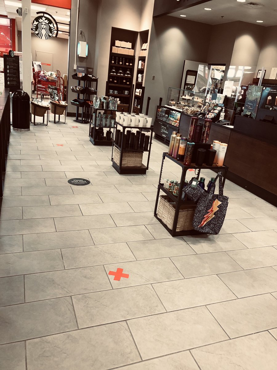 Brando91513's tweet photo. We did a little Re-Merchandise at Starbucks today! CHING SPARKLE SPARKLE!😍😍😍#winning #comegetyacups #Filledandfull #T1105 #Tarbucks https://t.co/YpzabwiMJe