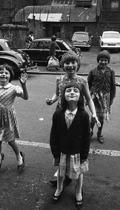 YourWullie's tweet photo. Saddened to hear of the passing of the wonderful Jurgen Schadeberg.
.
What an incredible archive he's left us, including those from when he visited Glasgow in 1968.
Rest in pictures, Jurgen. 📸❤ https://t.co/vtMloVLT7w