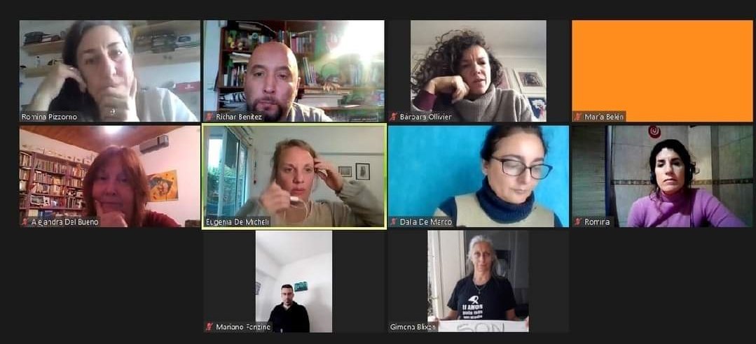 Escuela Abierta. Reuniones para pensar la tarea. Gran compromiso y profesionalismo en este contexto tan complejo.
Si algo sale bien es por el gran trabajo de todos y todas las docentes y por el acompañamiento pedagógico de los equipos de conducción
Se hizo mucho, falta mucho.