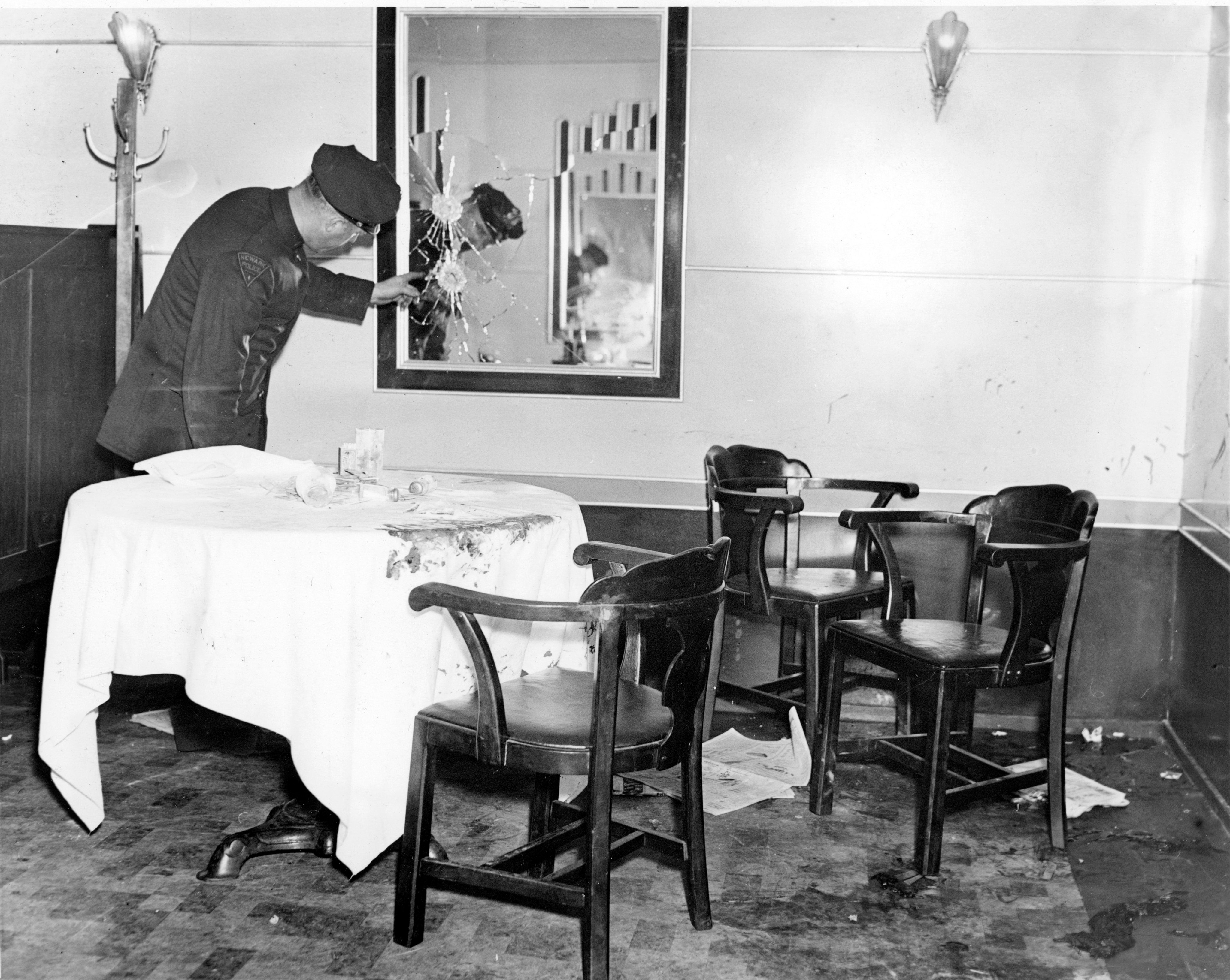 Joe Bilby on X: "The Palace Chop House in Newark, NJ, where Dutch Shultz  met his end in 1935. Actually he was shot in an adjacent men's room and  several of his