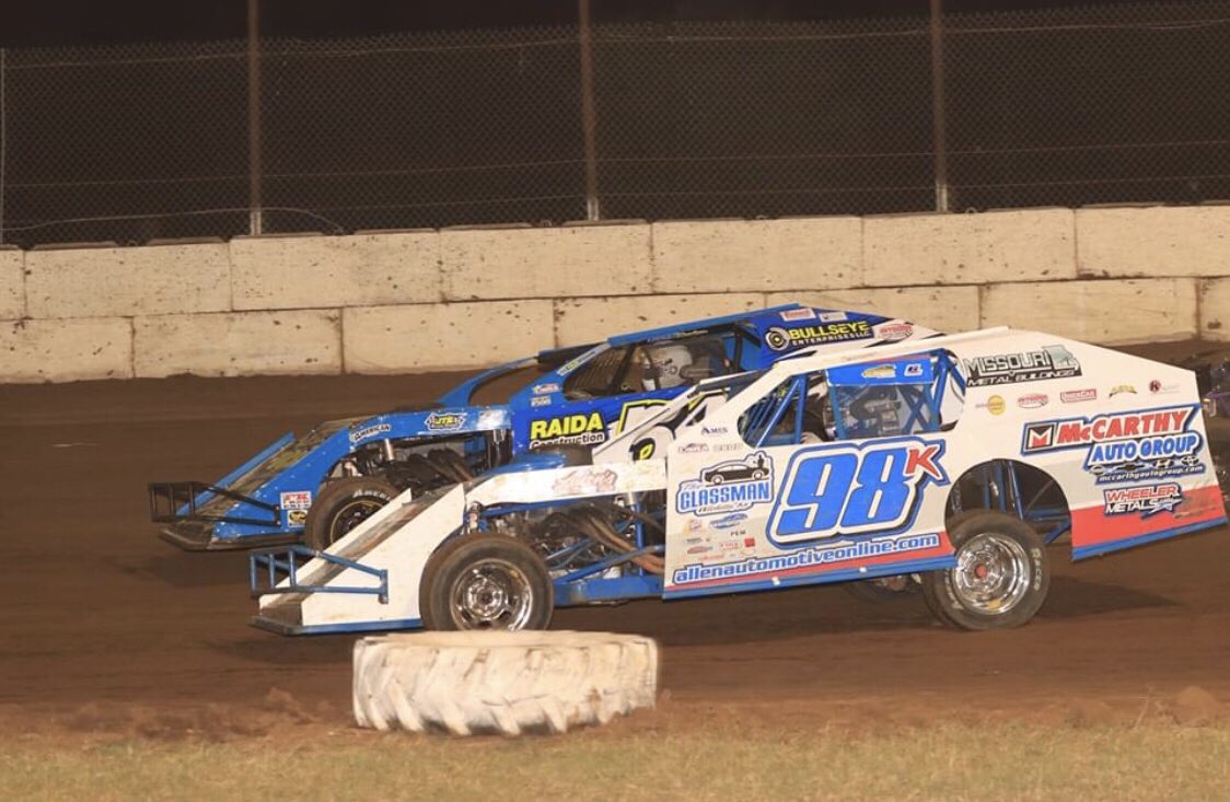 AllenKenton's tweet photo. Ran second to @54_kidwell 4 nights in a row and he was nicest enough to give me a t-shirt... https://t.co/uC8GkmOuwY