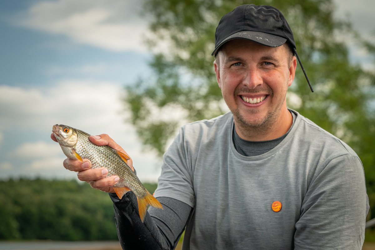 TackleGuru's tweet photo. NEW BITESIZE VIDEO 🎥📺 The master @Pemb85 hits Staunton Harold Reservoir with a difference - HE’S POLE FISHING! 😮🎣 Amazing advice right here! https://t.co/jVr6lhO4T9 https://t.co/u7ruLTa2di