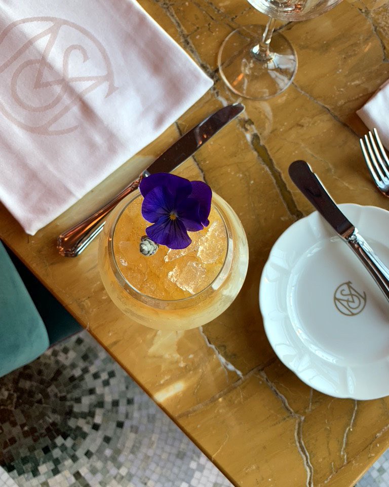 ‘MAI TAI’ 🌺
<a href="/STARRrum/">STARR rum</a> #nationalMAITAIday #cocktailoftheweek

THE MAYFAIR SUPPER CLUB at BELLAGIO #lasvegas
<a href="/themayfairlv/">The Mayfair Supper Club</a> @bellagio

@mgmresortsintl #allSTARRcocktails #VEGAS #allSTARR #rum #STARRrum

✨field to bottle, single estate rum made by hand in mauritius✨