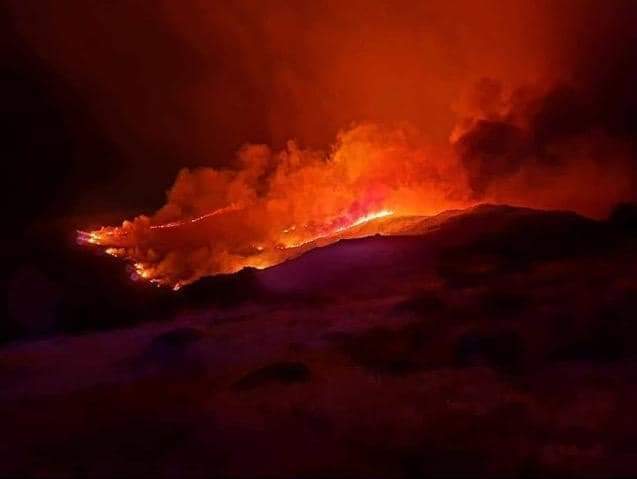 rmart98_'s tweet photo. Se está quemando Extremadura y no se le está dando voz https://t.co/8Tf0MMoRTU