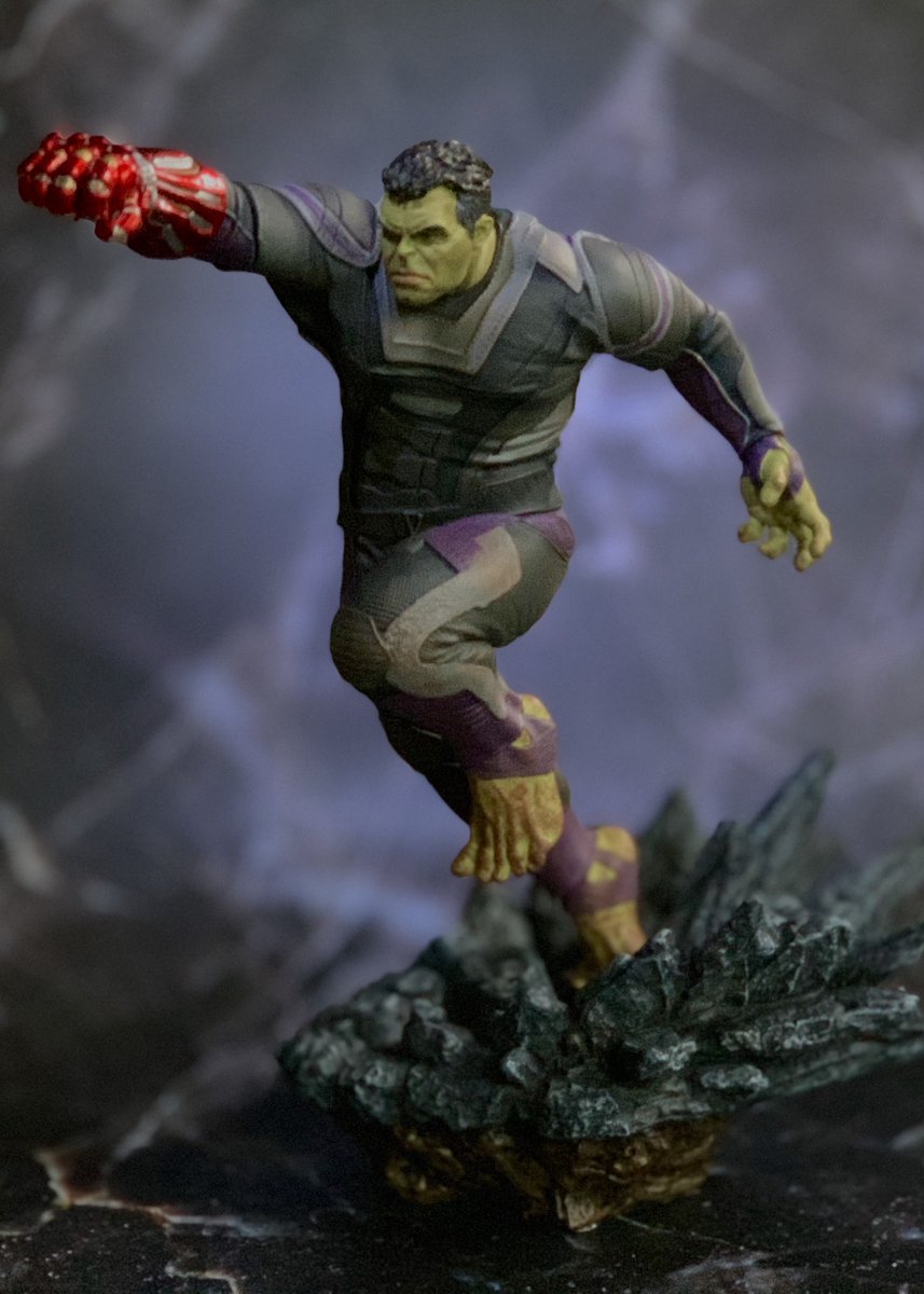 toonslaught's tweet photo. Big green in the house #professorhulk @IronStudios @MarkRuffalo @MarvelStudios @Marvel @Avengers #toonslaught #mumbaitoycollector #statuecollector https://t.co/bKTrDZ3OOp