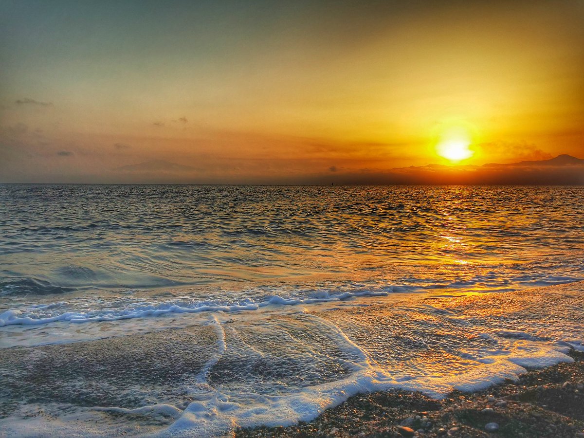 ReggioCalPhoto's tweet photo. #ig_italia #bestshot #_Calabria #ig_italy #direzione_calabria #IG_REGGIOCALABRIA #LOVES_CALABRIA #bestcalabriapics #calabria_sunset #calabria_bestsunset #calabriadaamare #ig_calabria https://t.co/vH8kEZj2Qy