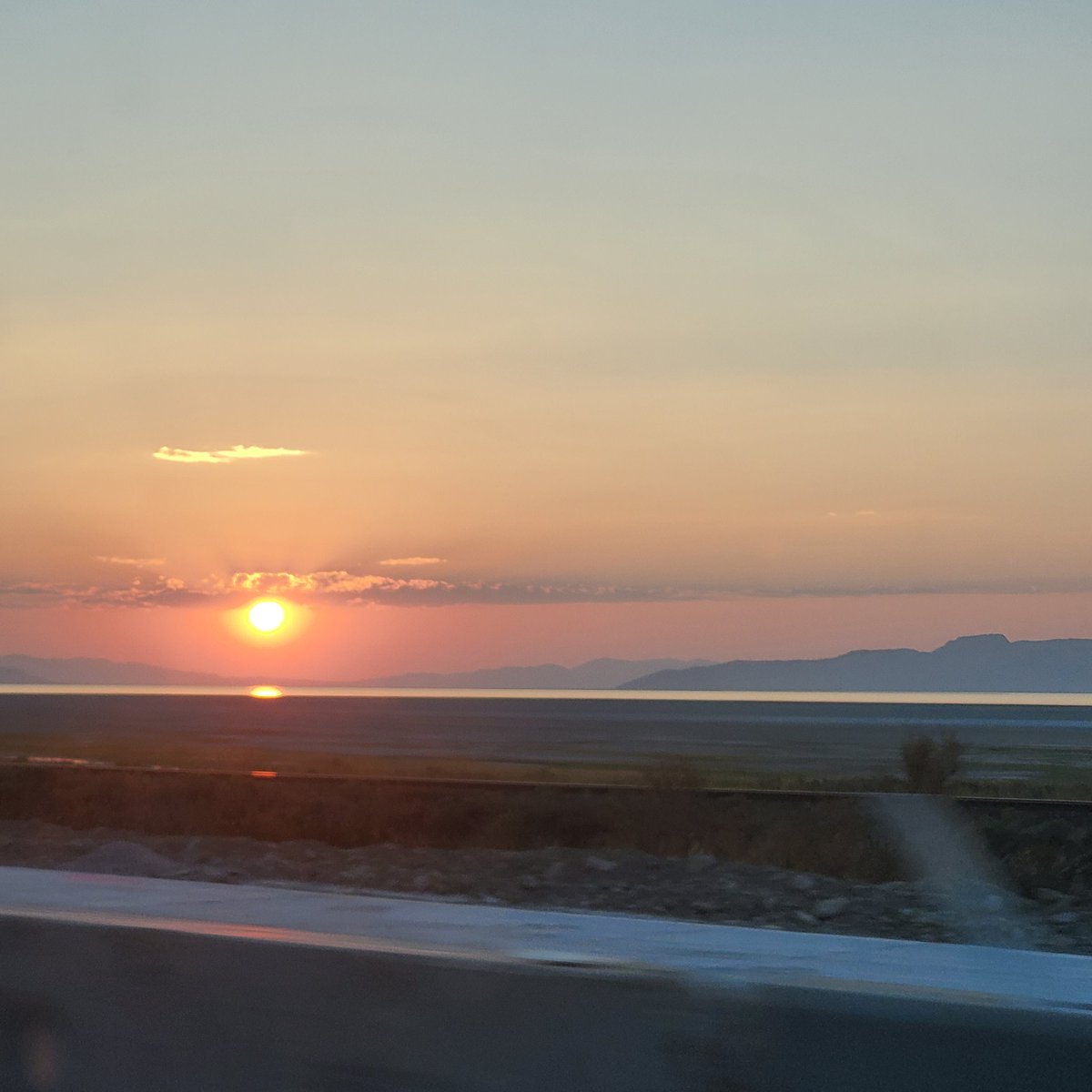 silbahar's tweet photo. Cross country drive - Salt Lake City in 2 days.  We'll be in California tomorrow. https://t.co/aJG8ciSCHd