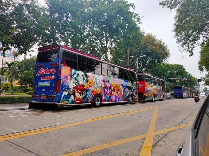 AmaratJeab's tweet photo. ม็อบไทยภักดีแยกย้ายกลับบ้านโดยสวัสดิภาพ
#เยาวชนปลดแอ๊ก 
#ไทยภักดี https://t.co/xCUKSsQBUx
