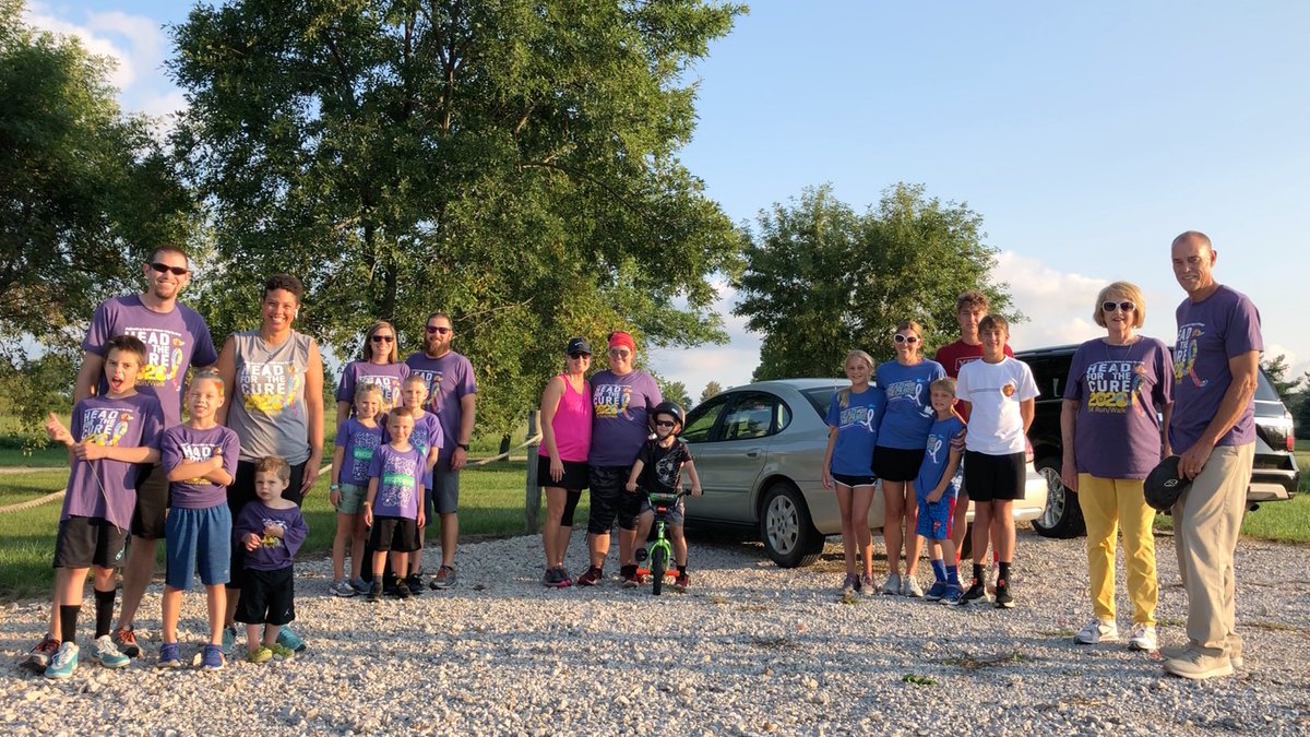 ostmeyerh's tweet photo. We ran a 5k last night to support Jasmyn and @HeadfortheCure !
Watching her on the virtual race right now on Facebook! https://t.co/XPYATniIlk