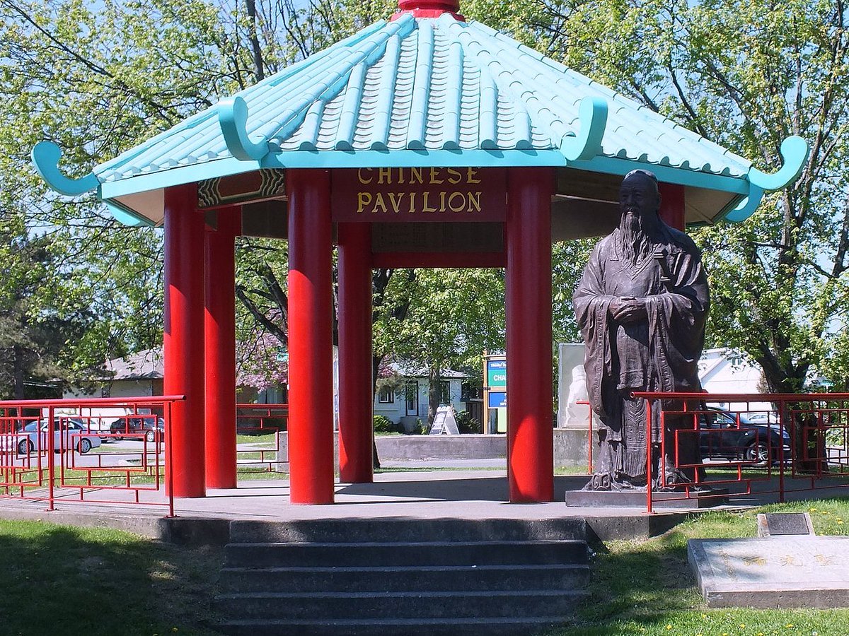 friendsTBcon's tweet photo. Cool start but a sunny day ahead to get out & enjoy #ThunderBay's 45+ km of multi-use recreation trails. The Centennial Botanical Conservatory & the International Friendship Gardens are only a pleasant stroll apart.
#tbaylovin #activetbay #walktbay #biketbay #tbay #staycation https://t.co/glOChlVyKj