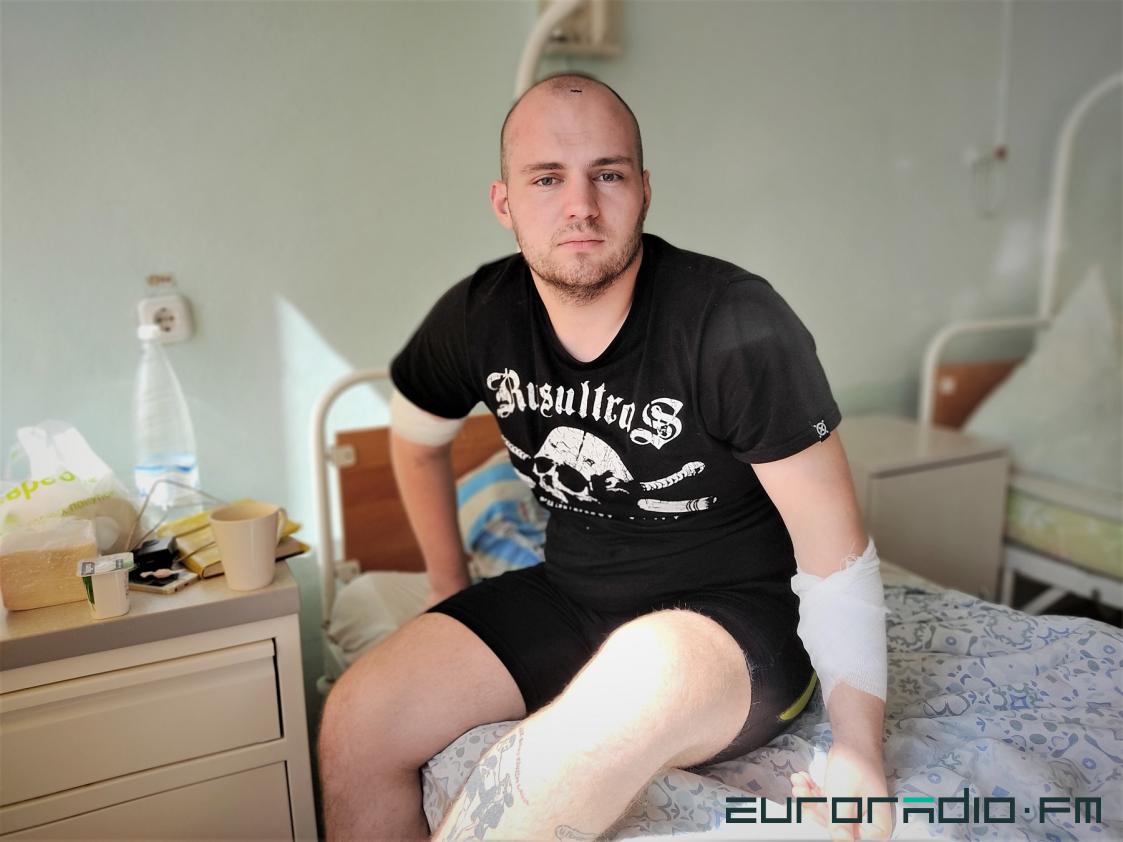 So we foreigners do not forget the real pain, humiliation, and horror that forced Belarusians on the streets, maximize reading and sharing these  @euroradio interviews with torture victims of the dictator of Belarus #FreeBelarus https://euroradio.pl/en/how-special-police-forces-abused-detained-protesters-belarus