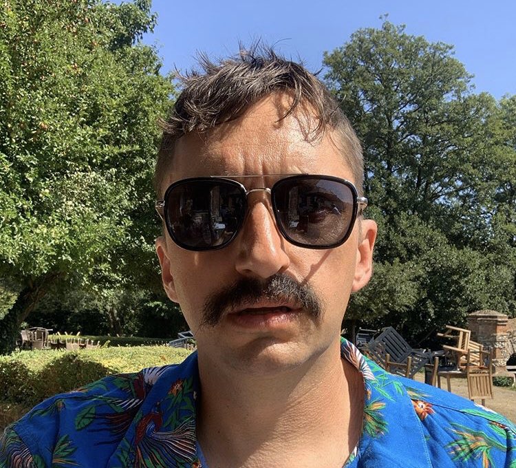 NoContextHour's tweet photo. Happy birthday @RobbieKnox Have a good one mate https://t.co/NQr1D8i6Gt