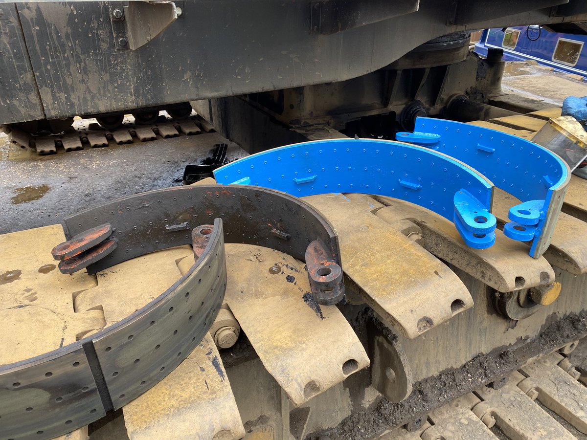 pandsmarine's tweet photo. Bit of weekend work. Replacing the swing/traction clutches in the crane - preventative maintenance. https://t.co/6bMYcbM9c7