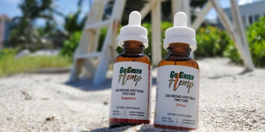 gogreenhemp's tweet photo. Did someone say beach day? Theres no better way to soak up the sun and relax than to have GoGreen Hemp's CBD oil tinctures by your side all weekend long! #cbd #beachday #nationalbeachday #gogreenhemp #whatsinyourcbd #cbdoil #cannabis https://t.co/i6J87hz3Tj