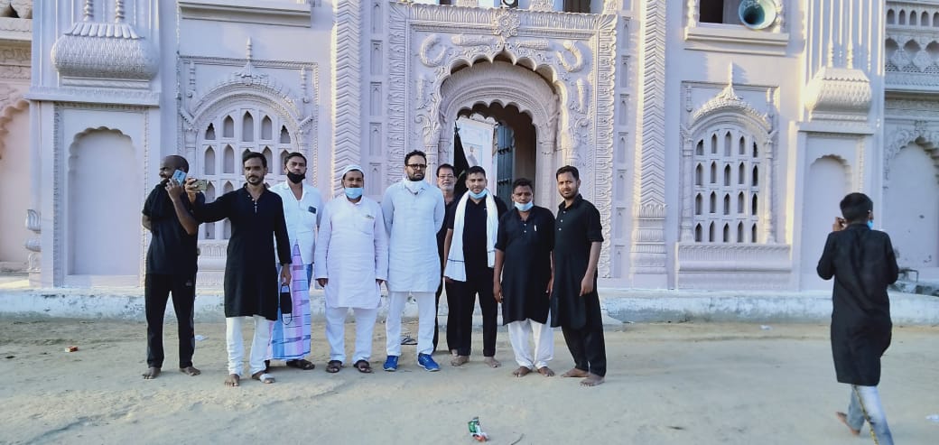 mpriteshpandey's tweet photo. मुहर्रम के दसवें दिन यानी यौम-ए-अशुरा पर इमाम हुसैन की शहादत को याद करते हुए कर्बला-ऐ -हिन्द (बड़ी दरगाह) के जुलूस में शामिल हुआ | https://t.co/TpwkG88mOd