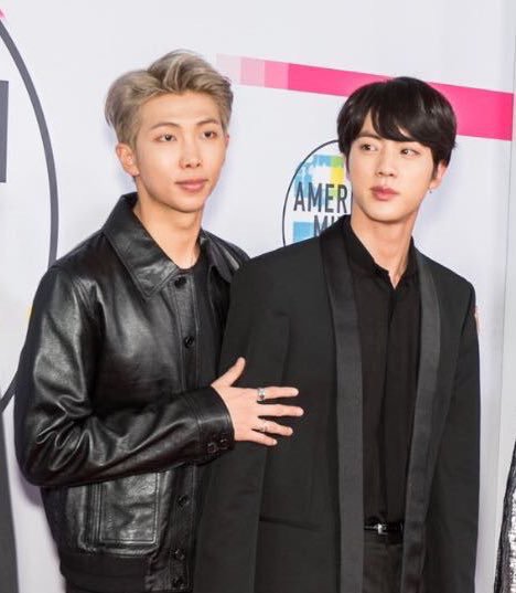 So its no surprise that when their first big brush with the american red carpets came, he once again asked Jin to stay next to him, and stay Jin did.