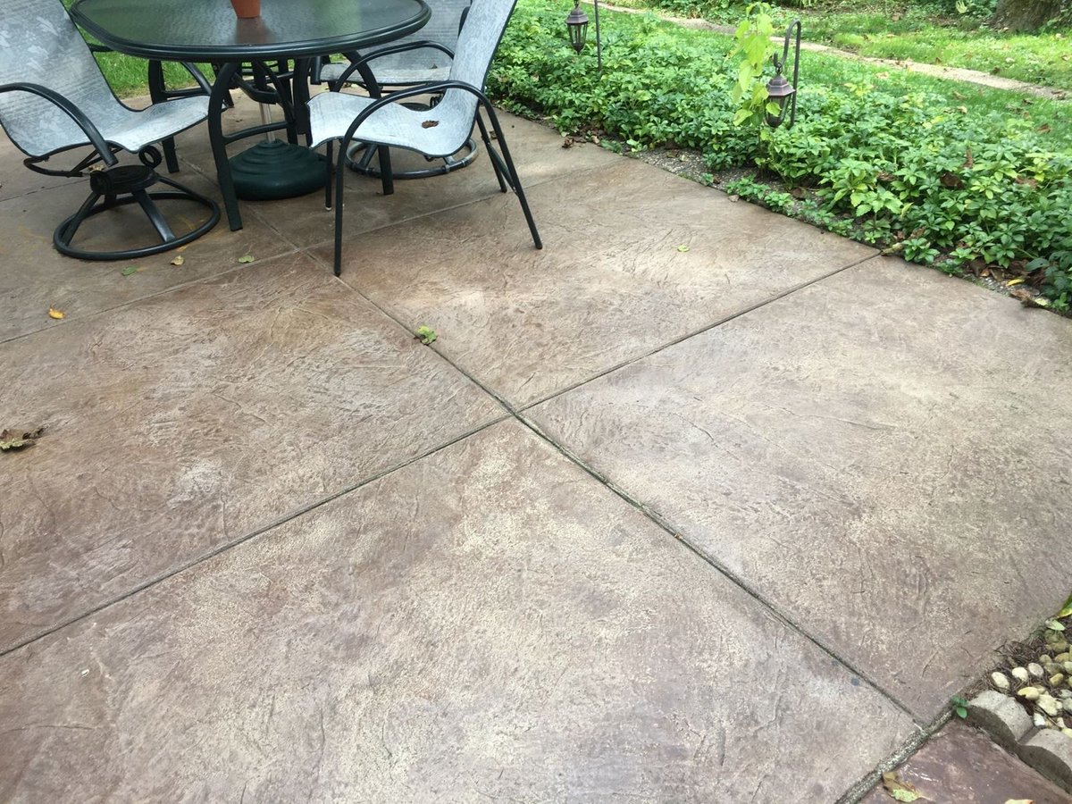 It's patio season! Change your boring old concrete and dress it up with some stained concrete! Call (800) 221-4192 or message us for more info and check out all of our Stained  Concrete Flooring buff.ly/2YA1yVZ #polishedflooring  #duraguardsolutions #stainedconcrete