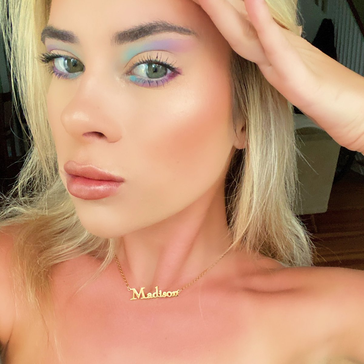 madisoho's tweet photo. My hobby is make up 👏🏻 I know a lot of people will say “oh you’re wearing too much” “you don’t need any” it’s a hobby. I don’t wear this much everyday. But when I do I don’t care if you like it because I love it ! ❤️🙏 https://t.co/Fc9OrTXUVG