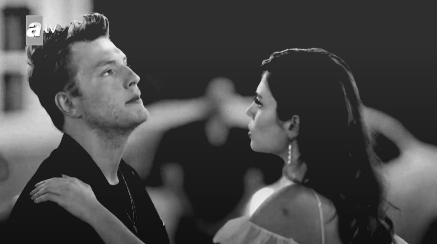 mony846's tweet photo. #ZolRa evet seviyorum ️ #BurakTozkoparan #ZolaAsmalı ....💞 https://t.co/g0MjW2xcdz
