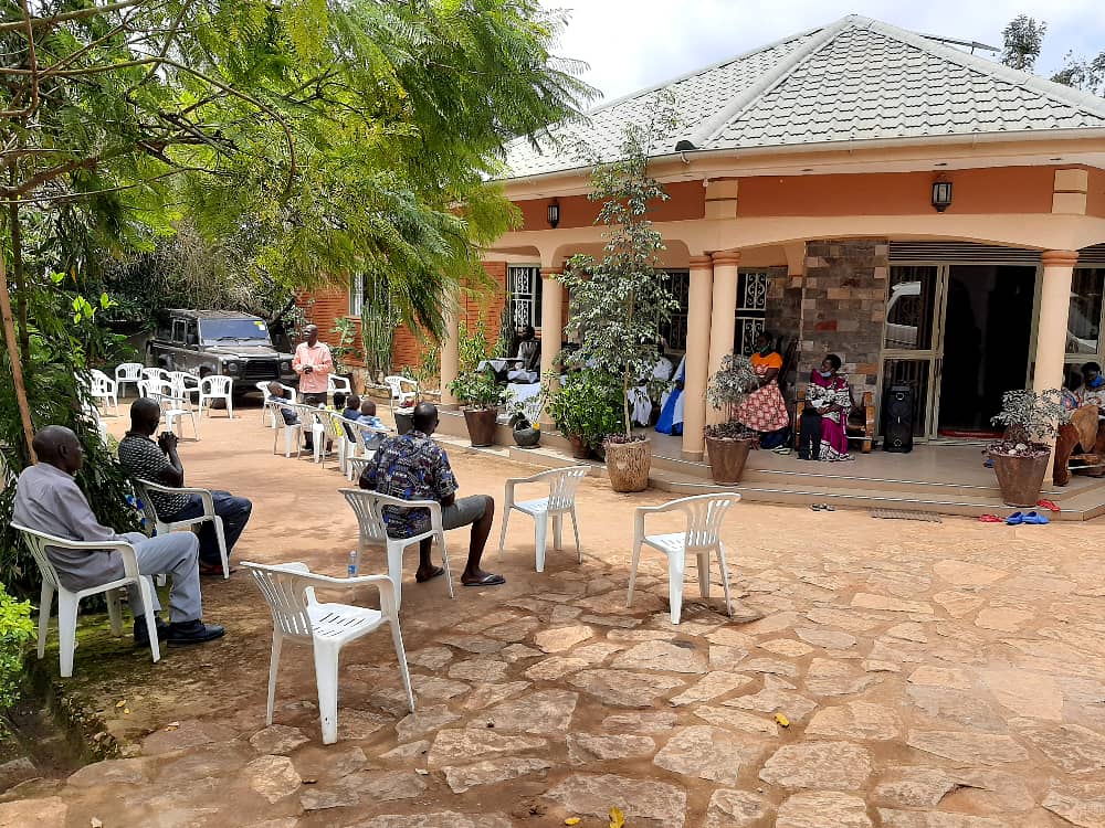 OfwonoOpondo's tweet photo. Today our #CoU priests held a 'scientific' family Thanksgiving prayers at my home &amp; it was heart warming. They asked me to return to God and Church. I promised them l would hopefully consider their proposal. @fsnakazibwe @lindahNabusayi @skaheru @SemweyaMusoke https://t.co/YR1jZ78YNS