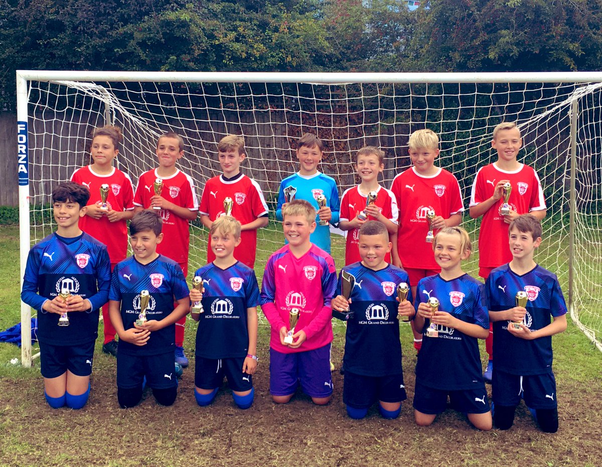 gemmasouthall's tweet photo. Preseason continuing well with Caspar’s @FcDidcot U11s winning the U12 cup and plate competitions at Radley tournament this morning. #didcottownyouth #redandwhitearmy #theseboyscan #moresilverware https://t.co/96yVwGqdrN