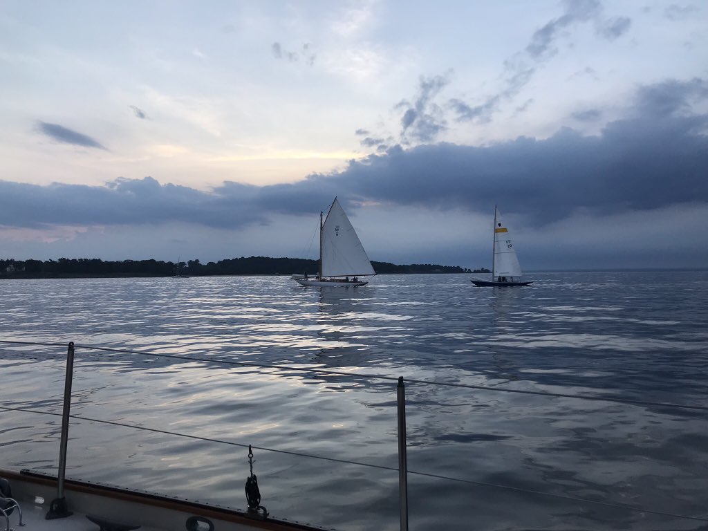 MooseSquirrelRB's tweet photo. Fun fact about me: I loved the ships on Black Sails so much that it convinced me to pursue a degree in naval architecture and marine engineering! (Trust me, Black Sails is in my college essay.) I even decided to join my school’s sailing team. ⚓️ #31BlackSails https://t.co/jnaIHzacV8
