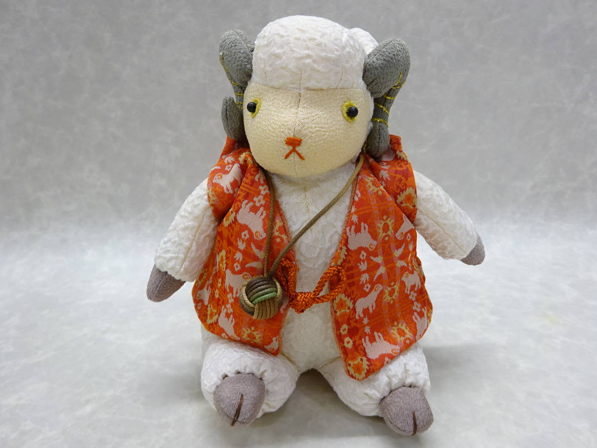 伯耆坊千太郎賢仁🗣💕 On Twitter: "本日最後の品 紅山文化・須恵器翡翠勾玉弥生縄文古墳埴輪土偶出土品石器 共箱 重さ137グラム  7,100円 紅山文化では農業が主で、家畜を飼育しての畜産も発達しておりブタやヒツジが飼われた。 ※八柱・米かな？ 紅山文化（Wikipedia ...