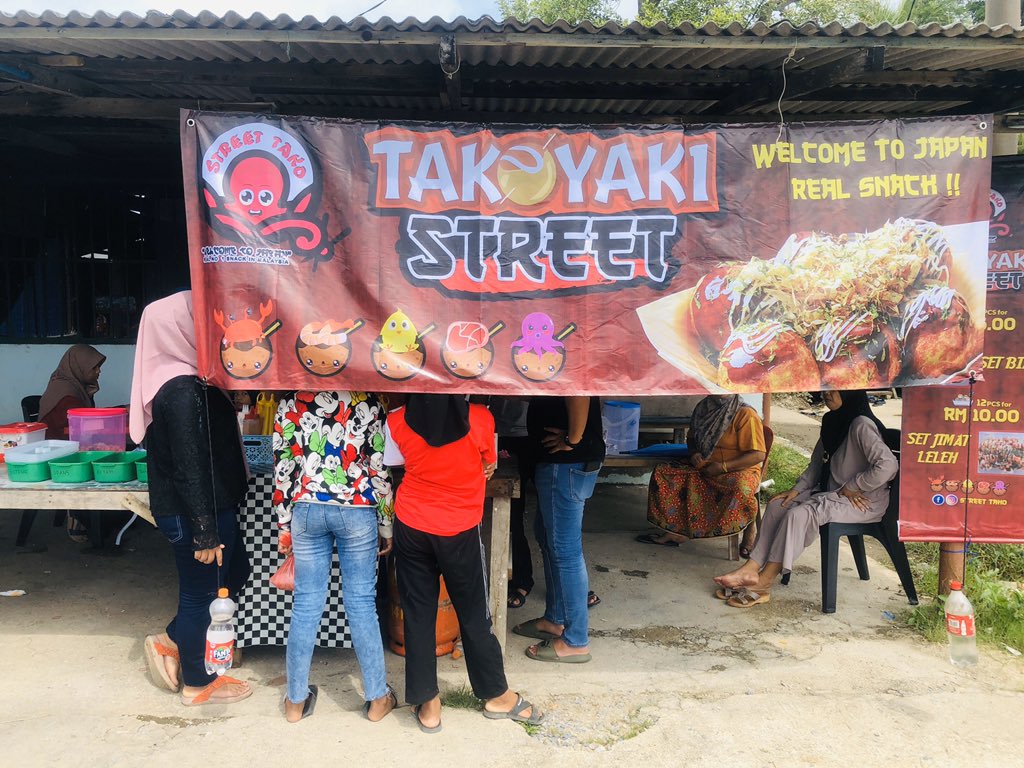 aaMiiRaa_'s tweet photo. @AfiqahhAzharr @ainatakkesah kuala perlis pun ada takoyaki https://t.co/w92qVEqWpC