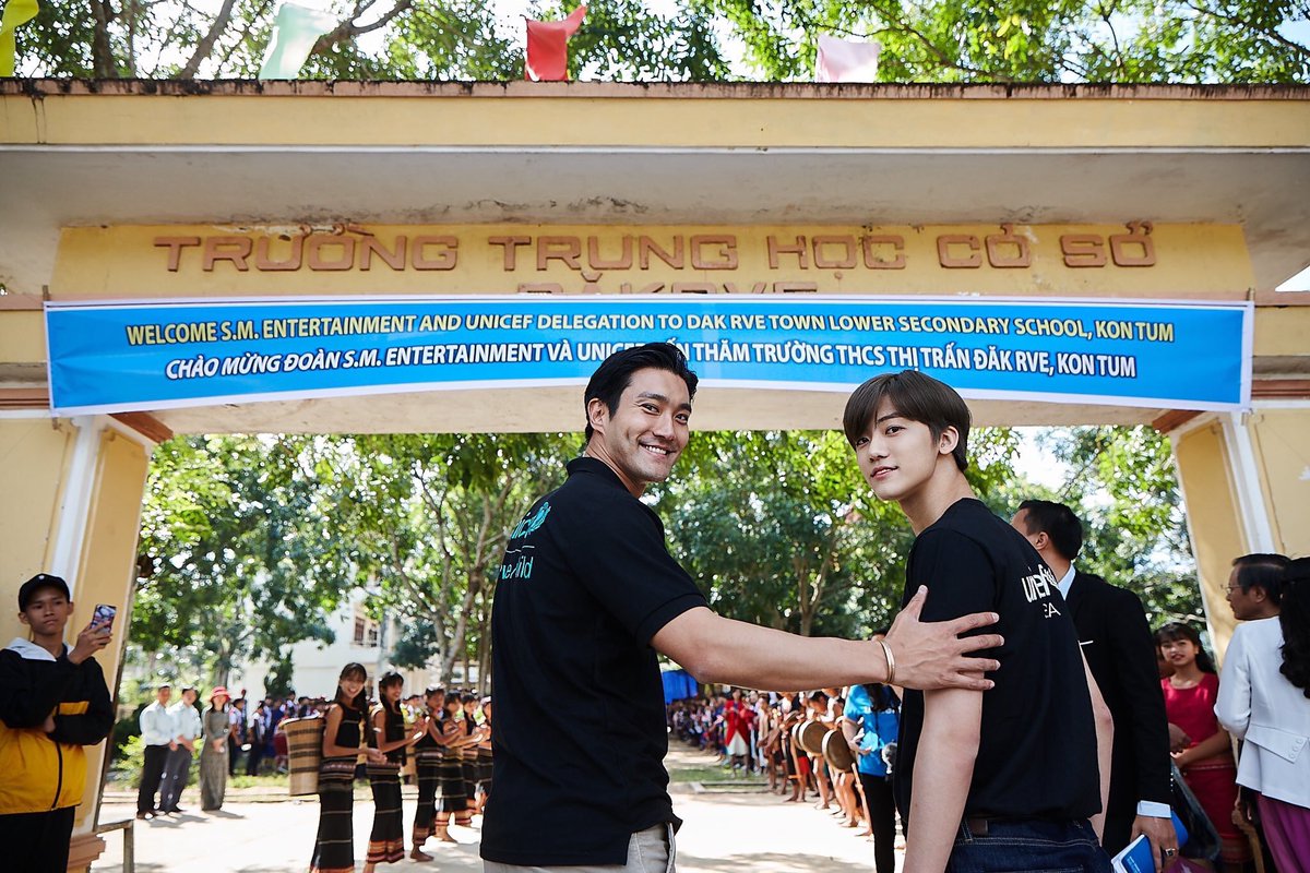 ขอเฉียงหน่อยคับ tweet media