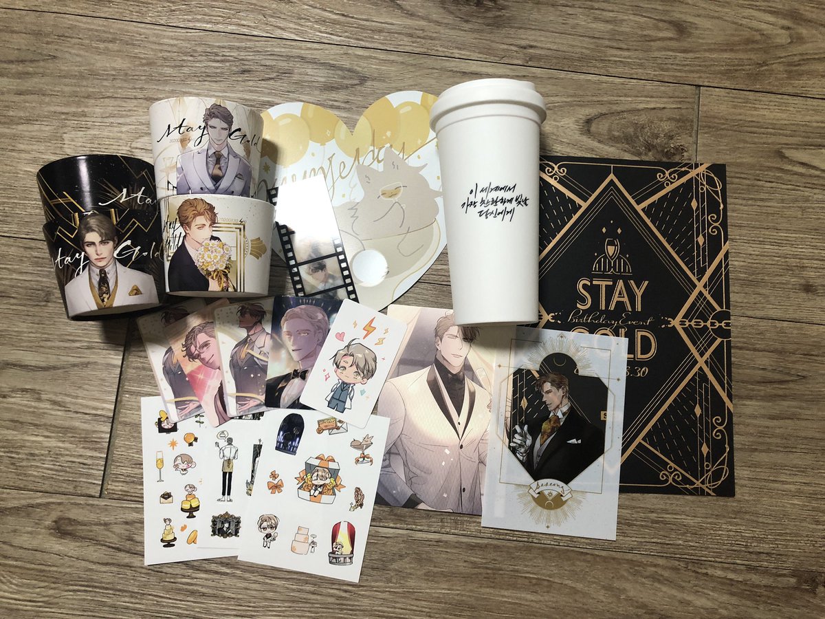 인증 겸 살짝 연성 비스무리한거
STAY GOLD 꼭 글씨 넣어보고 싶었다⚡️

#길드장님_생일축하드려요
#성현제_탄신일_줄여서_성탄절
#목성의_주인_이세상을_당신에게
#파트너_씨를_위한_생일파티
#경축_곧_불혹인_세성길드장
#이_세계에서_가장_찬란하게_빛날_당신에게
#2020_0830_SHJBDAY
#STAYGOLD_SHJ