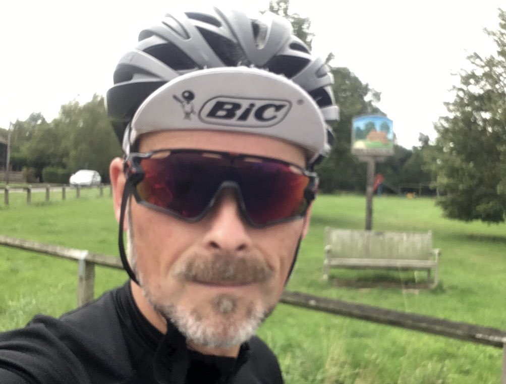 gordonmiller81's tweet photo. Today’s🚴♂️training ride (left) took in #Brickendon. So did my 1st ride of 2020 (right) on 2 Jan. Feeling a lot fitter💪🏻now&ready for my @GWR attempt that raises awareness to #endmodernslavery that starts in 2 weeks👉https://t.co/2KnkkFRPTI #RideForFreedom2020 https://t.co/GSjvhRgDYB