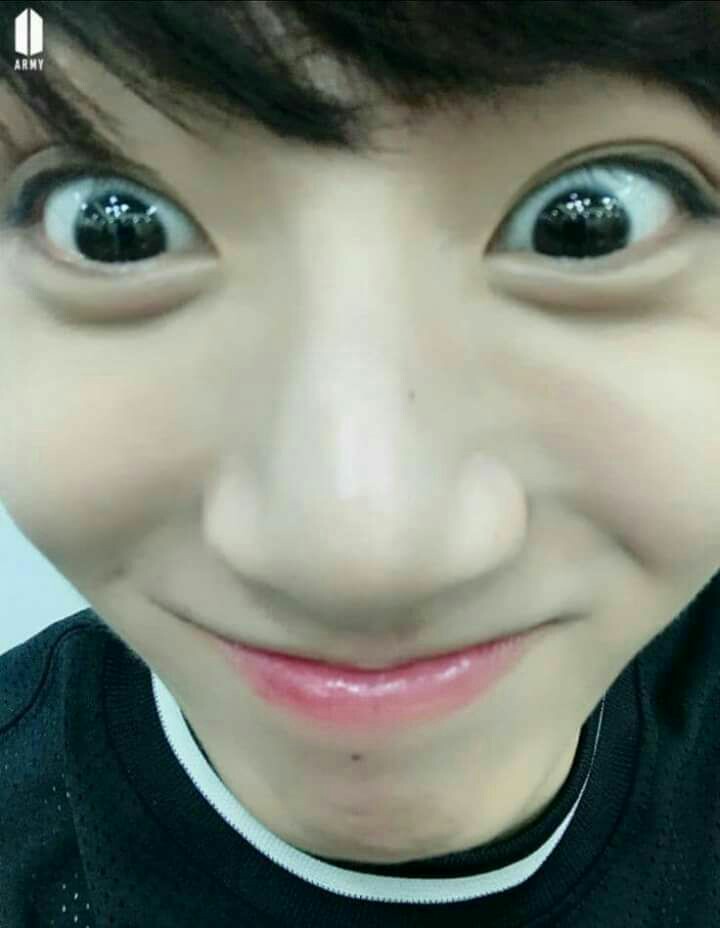 When Jungkook's super close to the camera. A very ᶜᵘᵗᵉ thread: