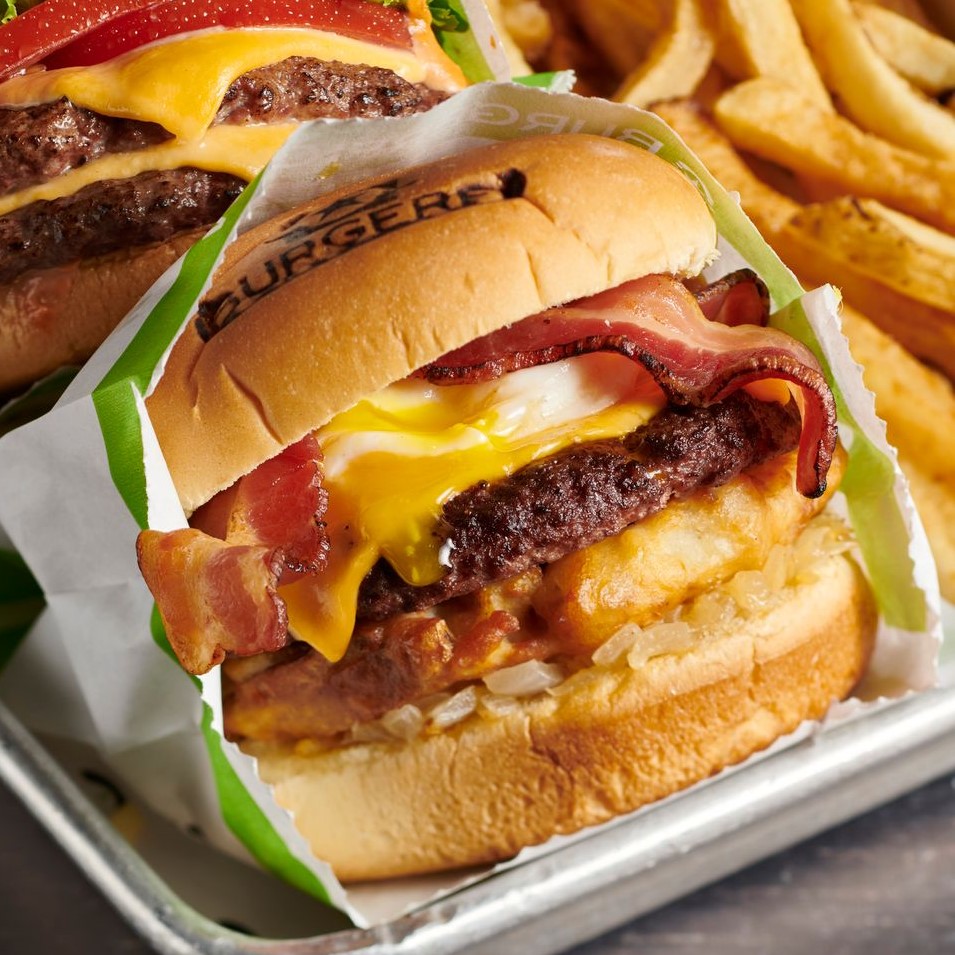 BurgerFi's tweet photo. Breakfast all day, every day. Especially on a burger! 🍔🍳 #breakfastallday #BADburger https://t.co/XhzwOqeO2y