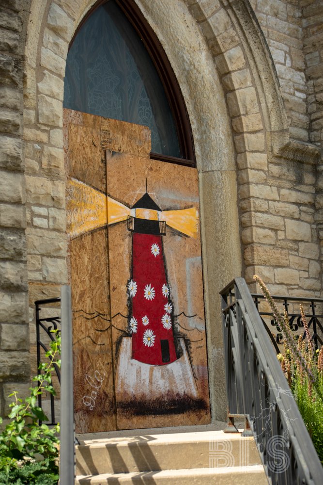 AdamsChar's tweet photo. Kenosha Wisconsin made the National News! Not for being the beautiful peaceful city that it is but for show casing the radical devide that has be increasingly growing in our country.We all need to open our hearts and love one another.  #blacklivesmatter #kenoshastrong https://t.co/dX91WlWiJ8
