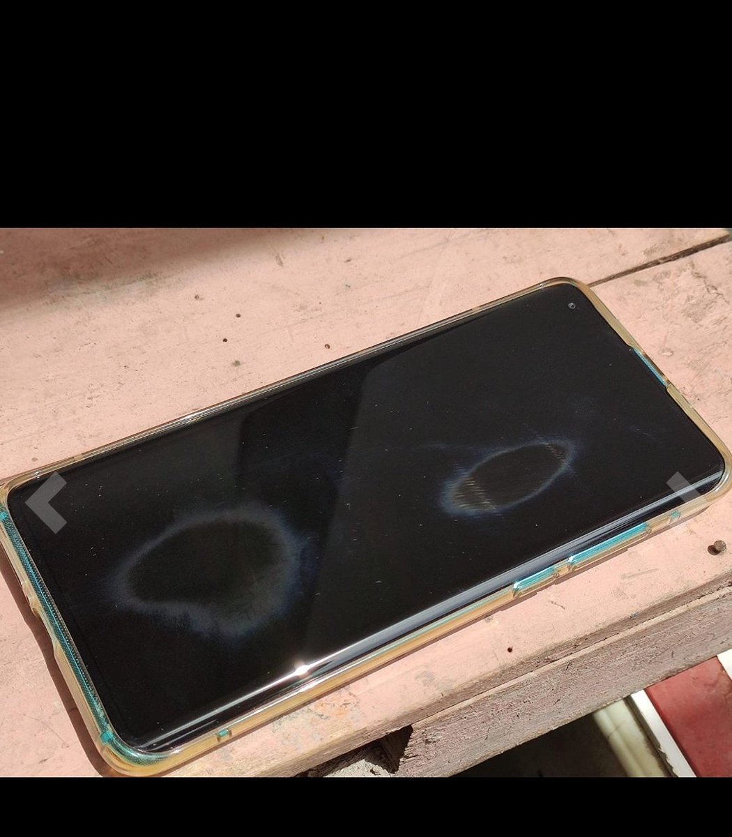 arshath098's tweet photo. I'm using mi 10 for past 3 months phone is just amazing but last month I installed pubg and start playing after 1 week I spotted some issues in my display.I bought 50k mobile not 5k mobile very cheap display in mi 10 I need a replacement. @manukumarjain @C4ETech @TamilTechOffici https://t.co/RQoe2iIJDa