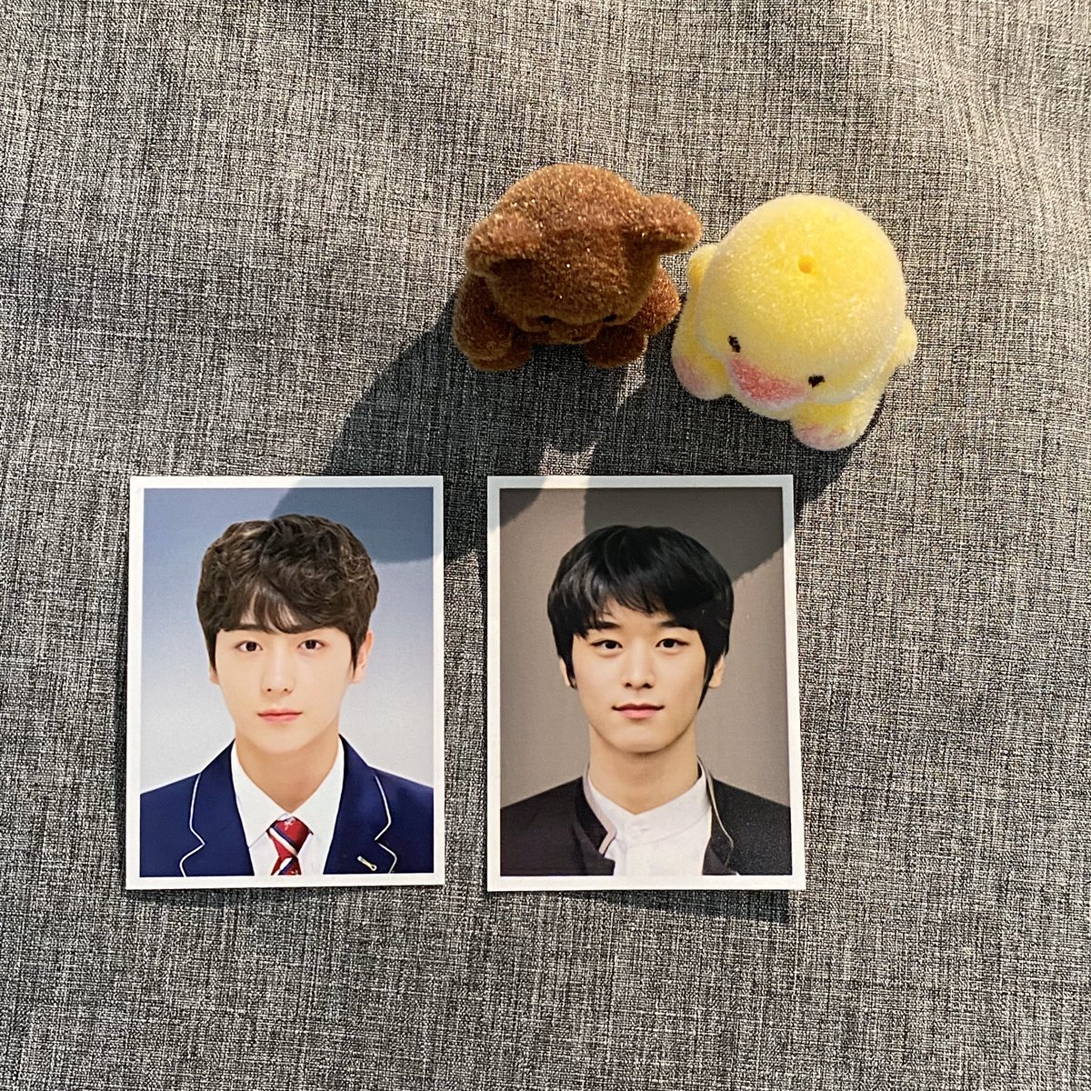 2hnmj's tweet photo. 천 일 기념!! 
알티 추첨 한 분께 사진 속 현재 주연 키링과 증사 일괄로 보내드립니다💓 당발 9월 1일 저녁, 국내 주소지 한정이에용 #더보이즈_데뷔1000일_축하해 https://t.co/ROZNUpQG0C